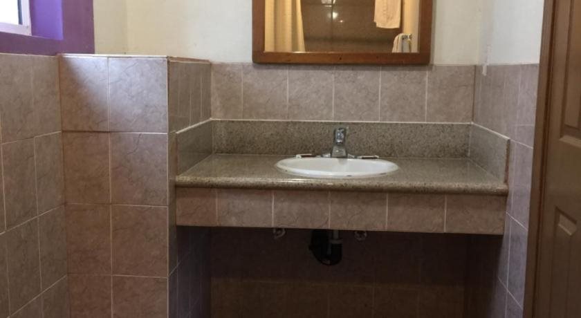 Monterey Motel - photo 18