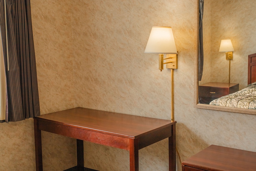Colfax Inn - photo 28