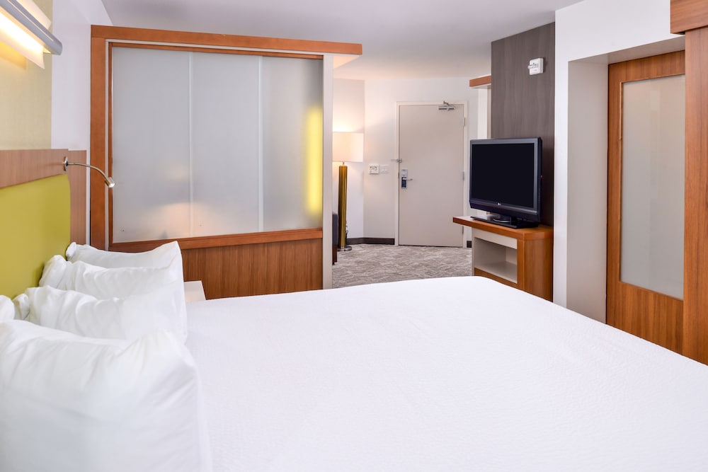 SpringHill Suites by Marriott Kingman Route 66 - photo 13