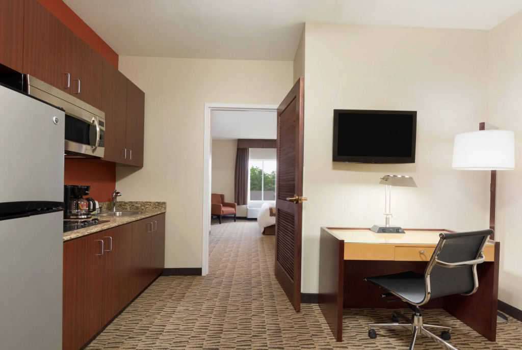 Howard Johnson Inn Victorville - photo 5