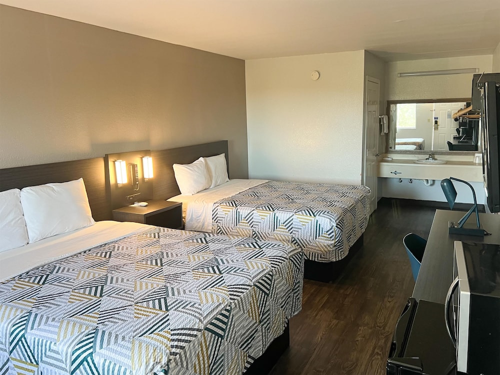 Motel 6 Ozark AR - photo 9