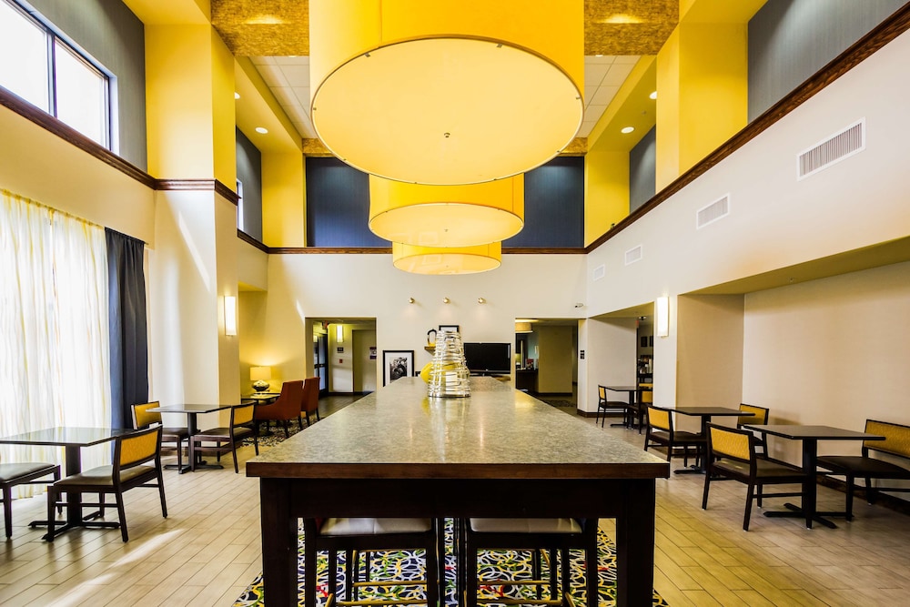 Hampton Inn & Suites Natchez - photo 26