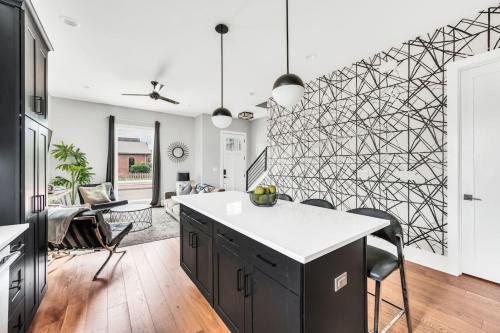 Luxury and Spacious Home with Private Garage and Fire Pit — 4-Star Luxury Hotel in Nashville, United States