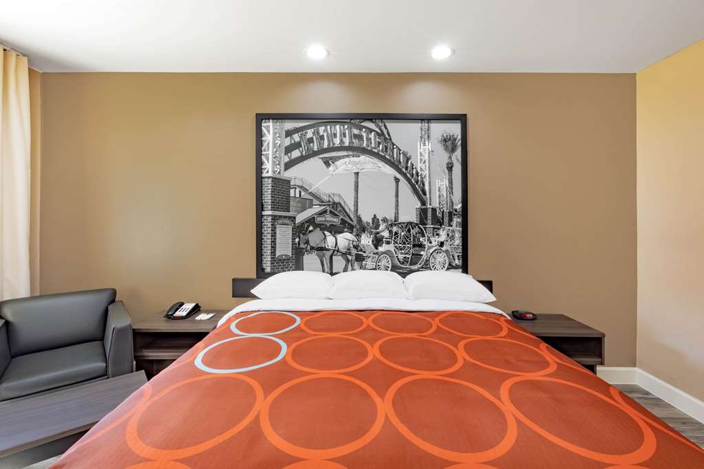 Super 8 by Wyndham Houston NW Beltway 8 West Rd - photo 30