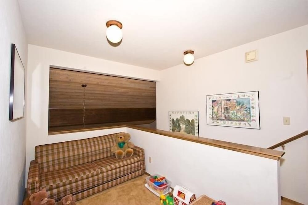 2485 Tepee Ct. - photo 12