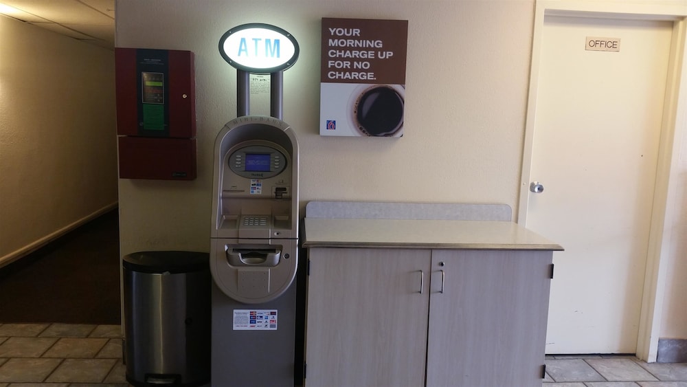 Motel 6 Elk City OK - photo 3