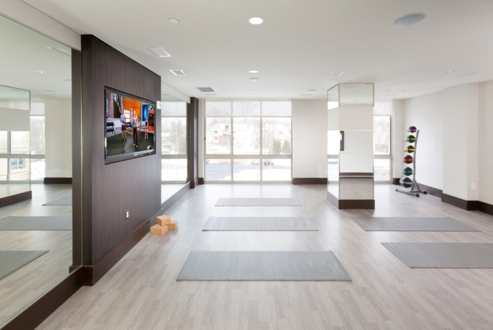 Global Luxury Suites At Hidden Creek - photo 59