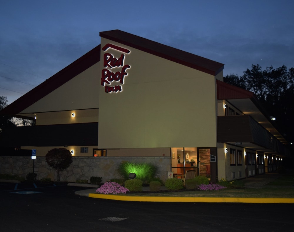 Red Roof Inn Utica - photo 25