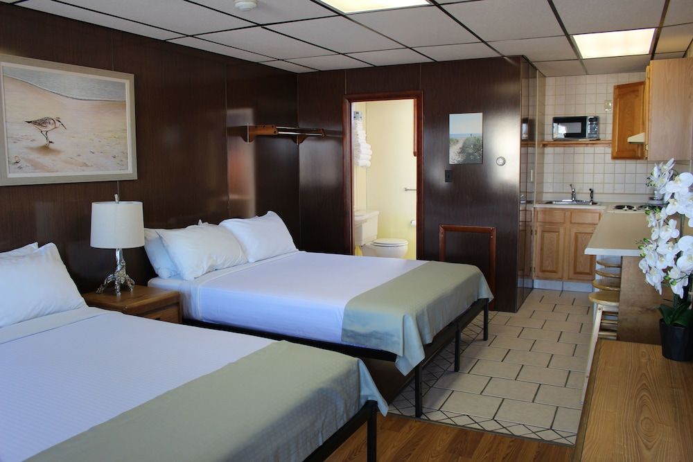 Abellona Inn & Suites - photo 26