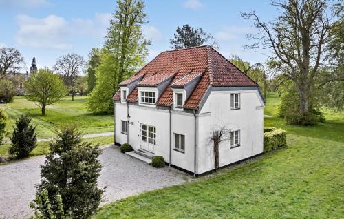 5 Bedroom Cozy Home In Faaborg — 4-Star Luxury Hotel in Faaborg, Denmark