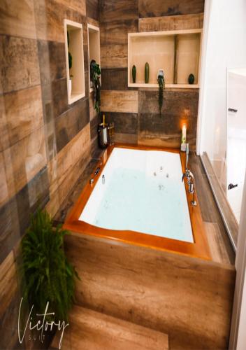 Victory Suite 31 — 4-Star Luxury Hotel in Brindisi, Italy