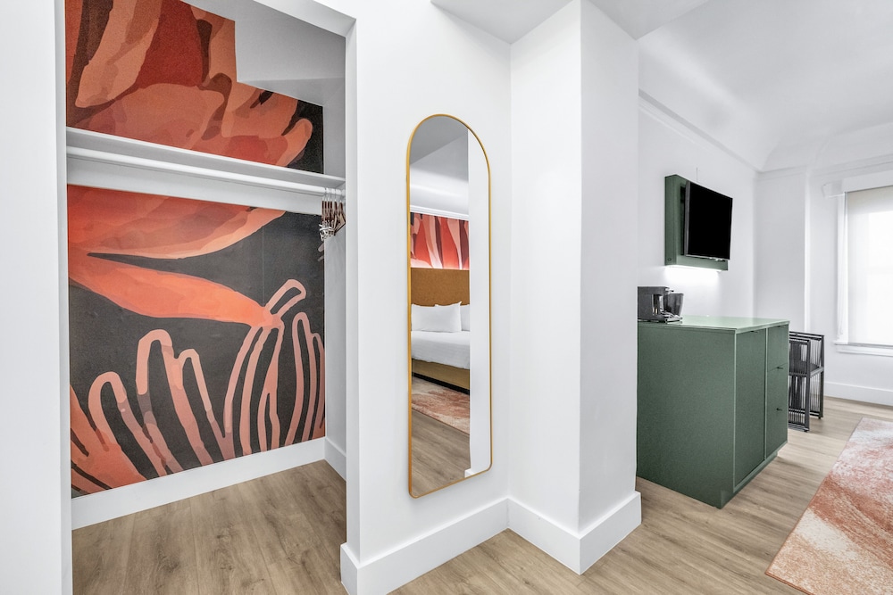 Nob Hill Hotel - photo 9