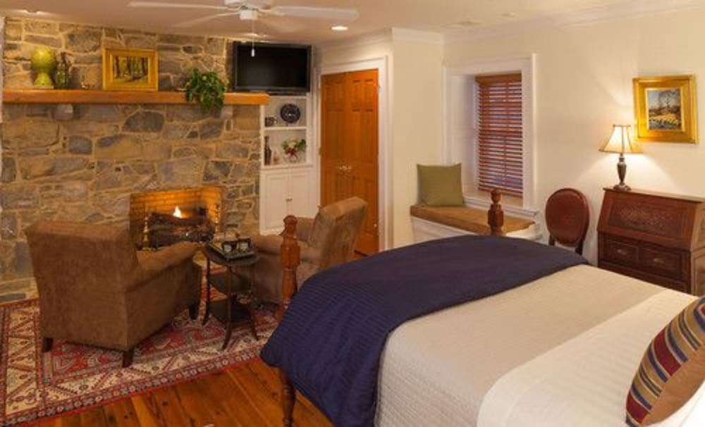 Hillbrook Inn - photo 23