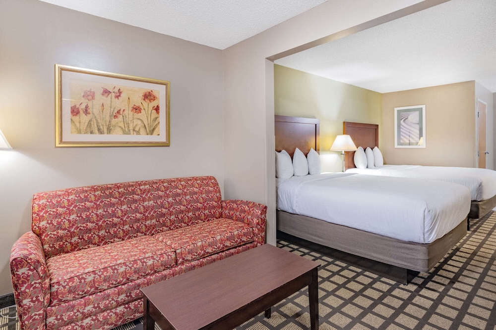 Baymont by Wyndham Gurnee - photo 16