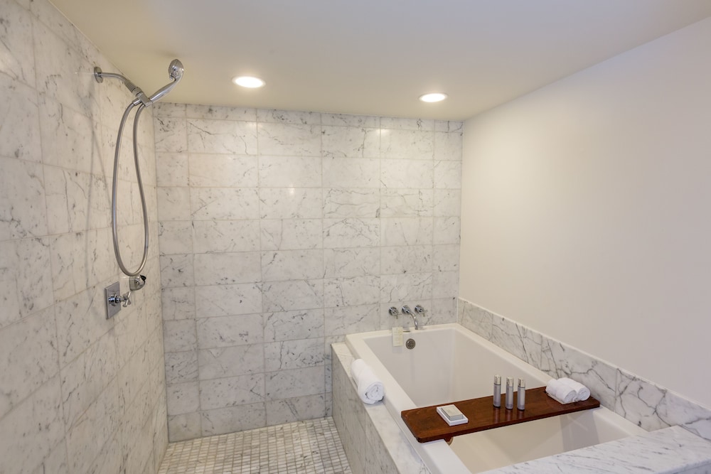 Jet Luxury at The Trump Waikiki - photo 64