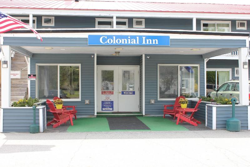 Colonial Inn Ellsworth - photo 19