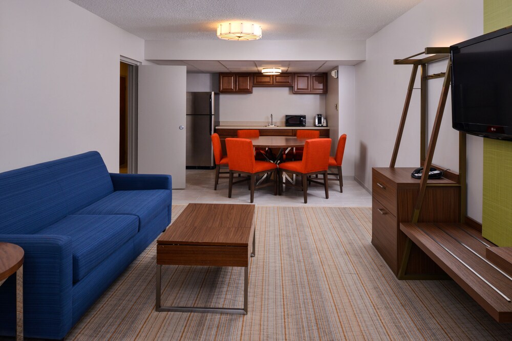 Holiday Inn Express Springfield by IHG - photo 21