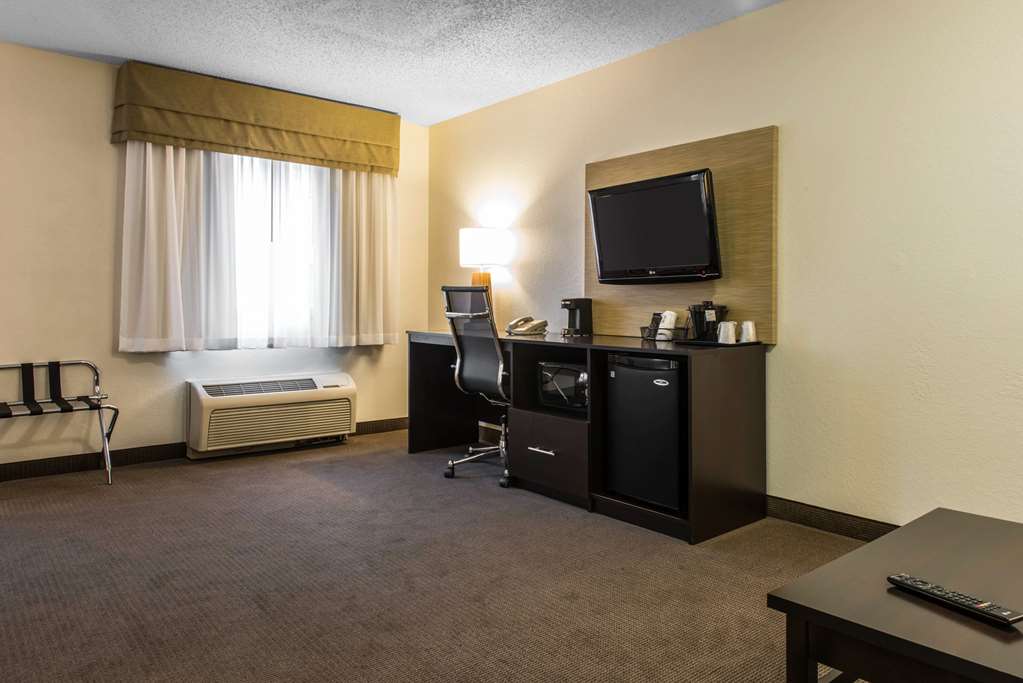 Sleep Inn & Suites Pittsburgh Airport - photo 7