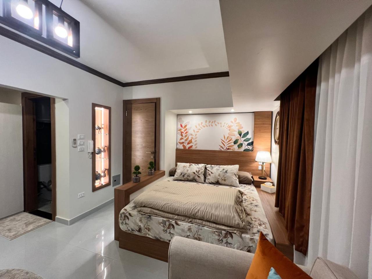 Luxurious Room غرفة فندقية فاخرة — 4-Star Luxury Hotel in Cairo, Egypt