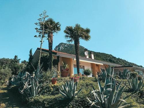 Casa Agave Ferienhaus am Gardasee mit Pool & View — 4-Star Luxury Hotel in Toscolano Maderno, Italy