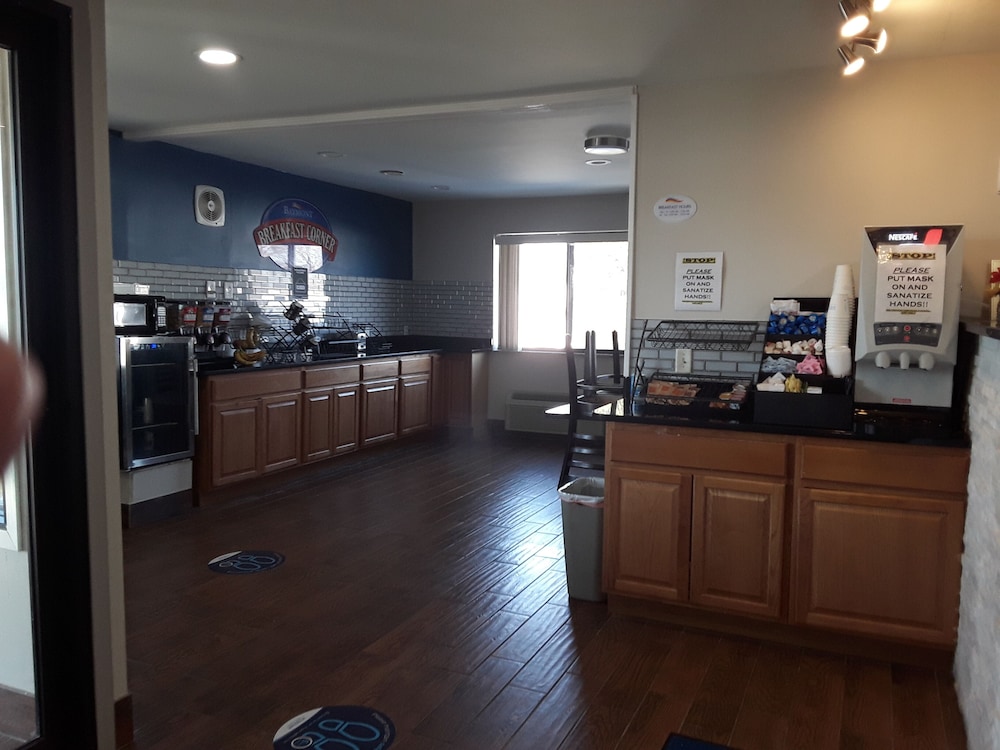 Baymont Inn & Suites by Wyndham Richmond - photo 14