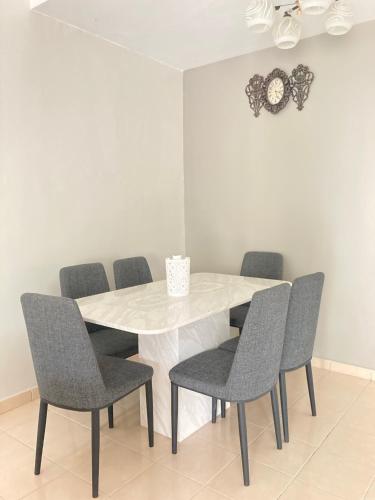 D Anom Homestay — 4-Star Luxury Hotel in Kluang, Malaysia
