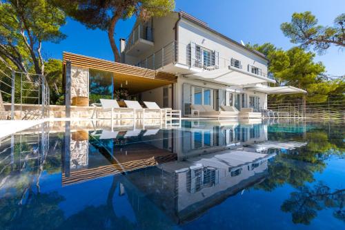 Magnificent Seafront Villa 10 Bedrooms Pakleni View — 4-Star Luxury Hotel in Hvar, Croatia
