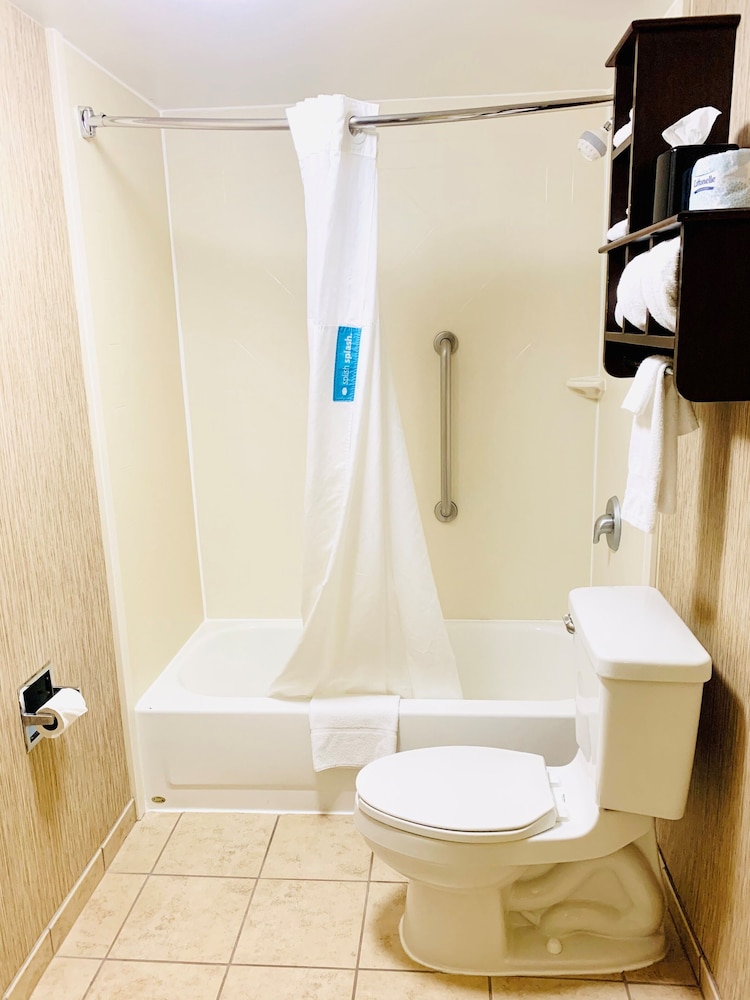 Hampton Inn Champaign Urbana - photo 49
