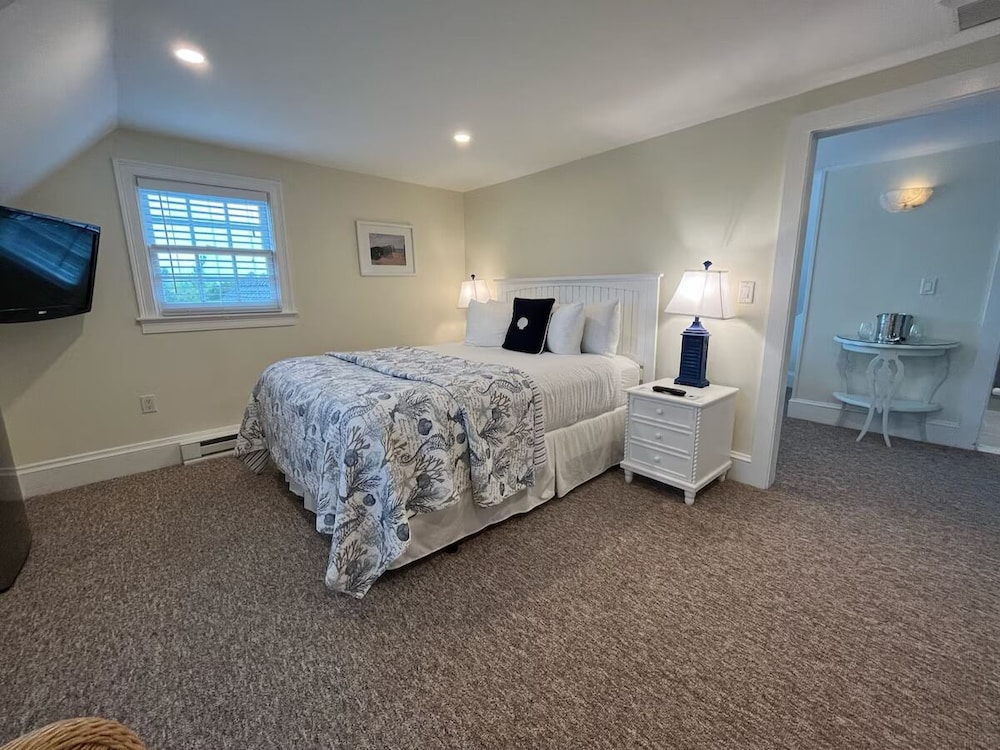 Beach Breeze Inn - photo 20