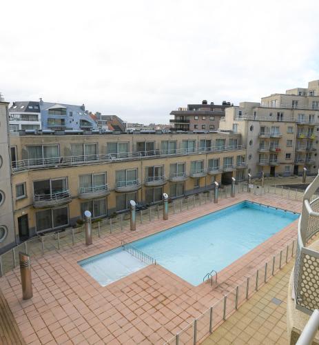 Appartement met zeezicht en verwarmd zwembad — 4-Star Luxury Hotel in Ostend, Belgium