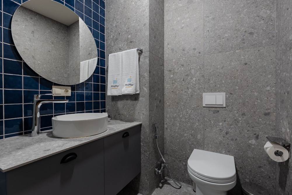 MiraMar Luxury Residences