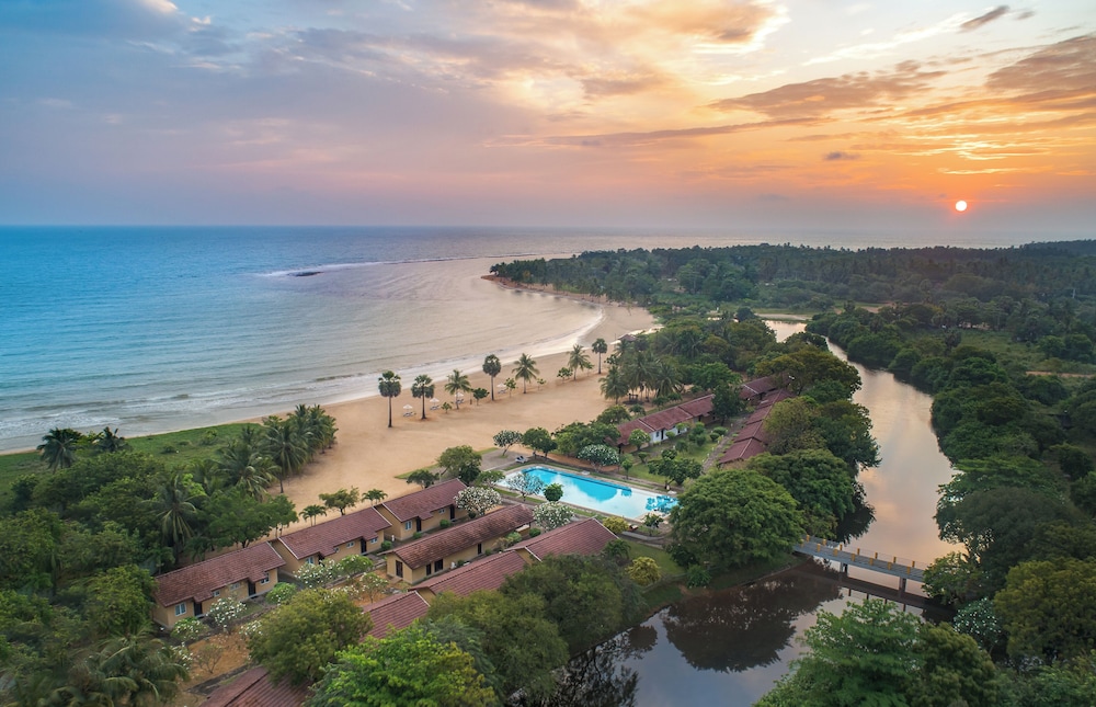 Amethyst Resort Passikudah in Eravur Town, Sri Lanka