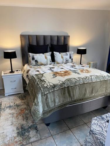 Cozy Garden Flat with Garden — 4-Star Luxury Hotel in Pretoria, South Africa