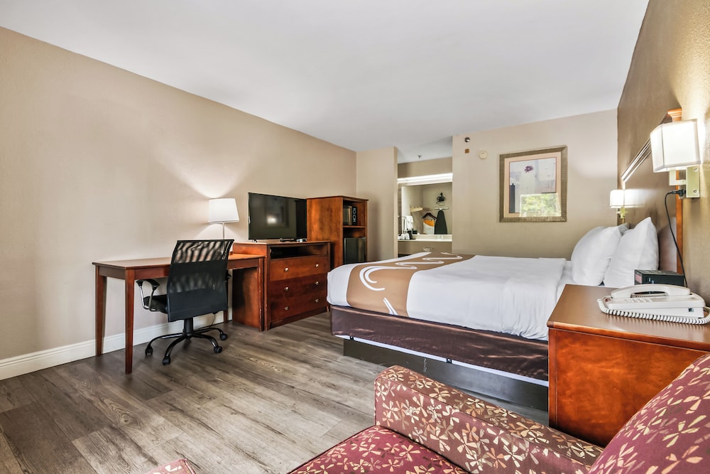 Quality Inn Quincy Tallahassee West - photo 9