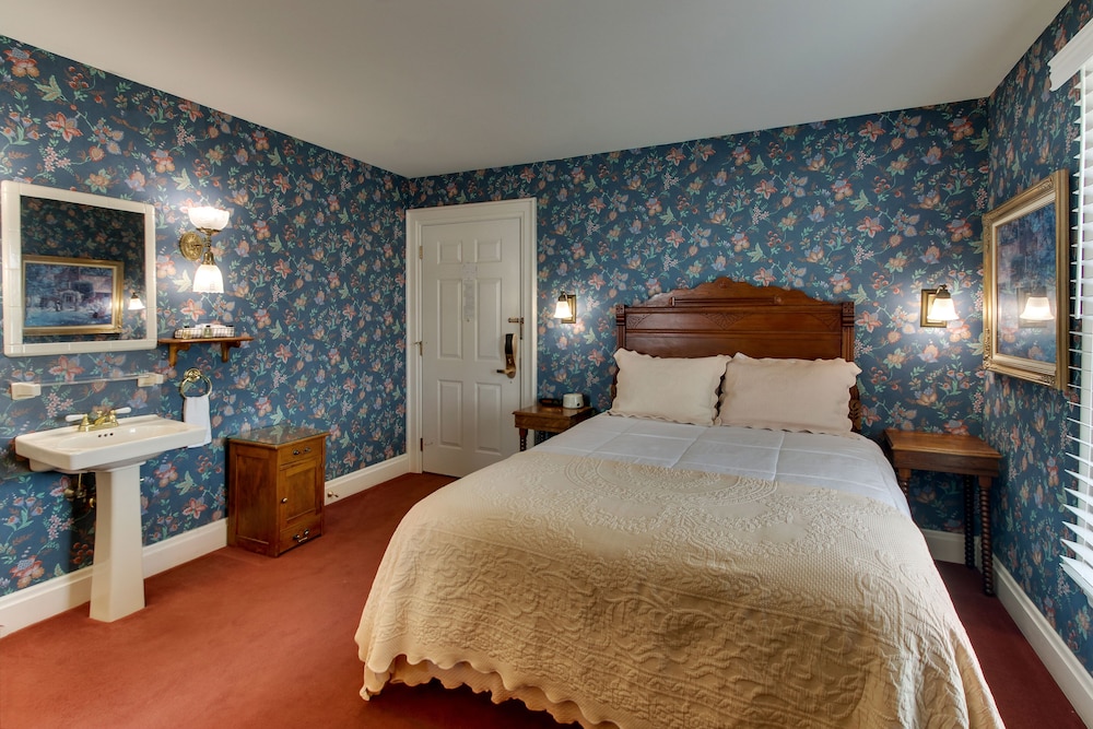 Kingsley Inn - photo 18