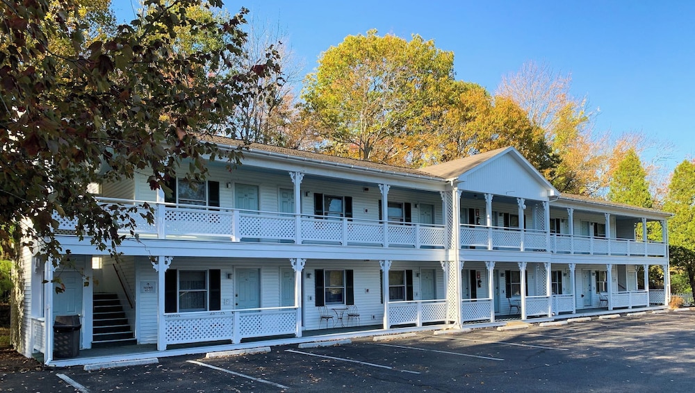 Cedar Crest Inn - photo 13