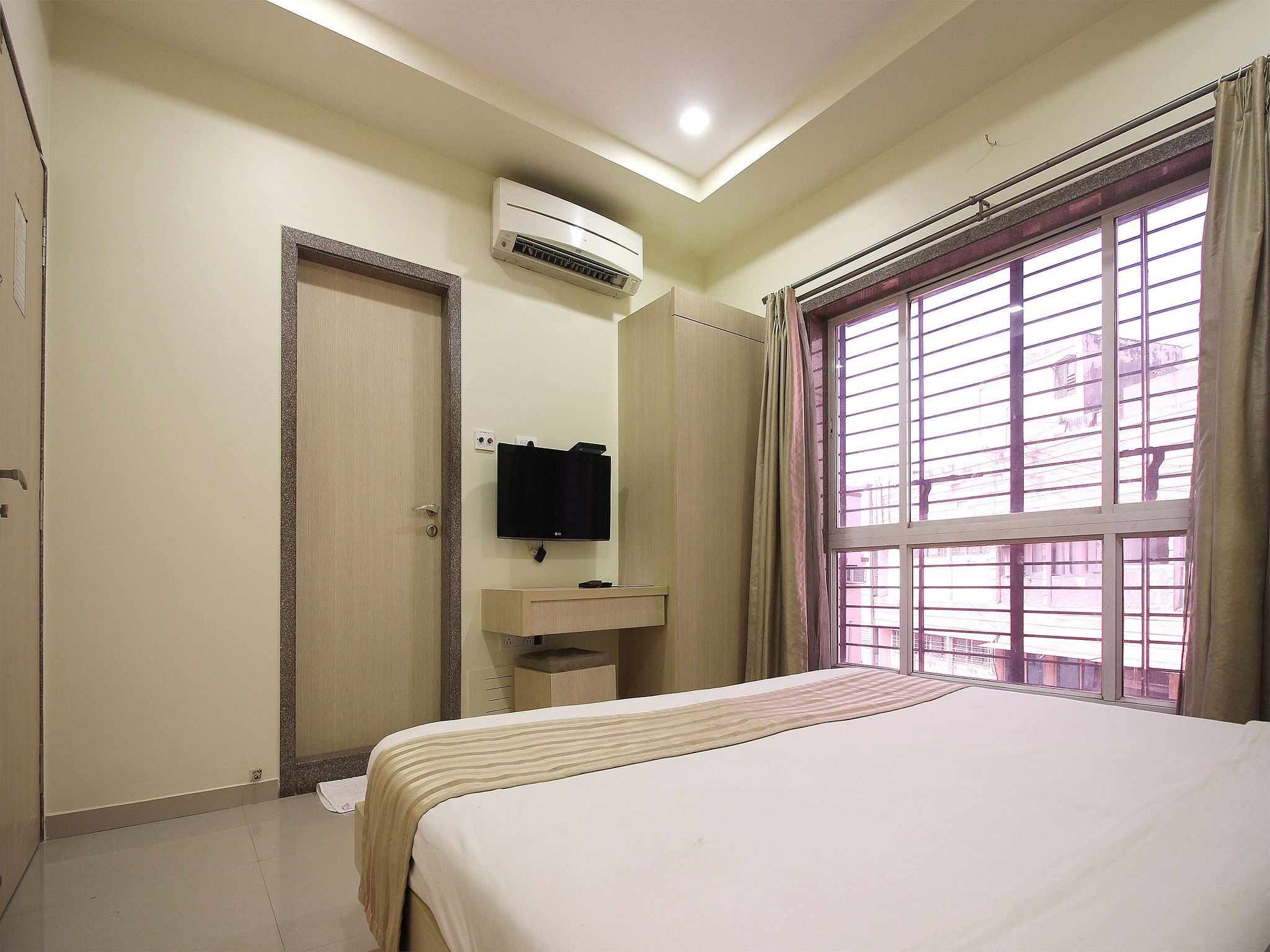 Hotel Suncity - last minute hotel in Surat