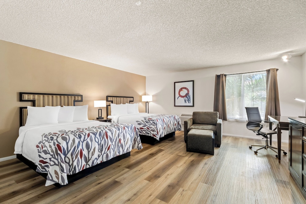 Red Roof Inn Ridgecrest - photo 10