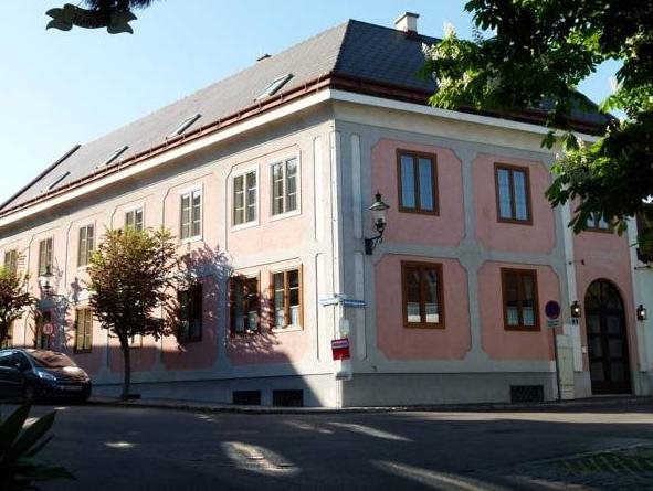 Hotel Krug — hotel in Gumpoldskirchen