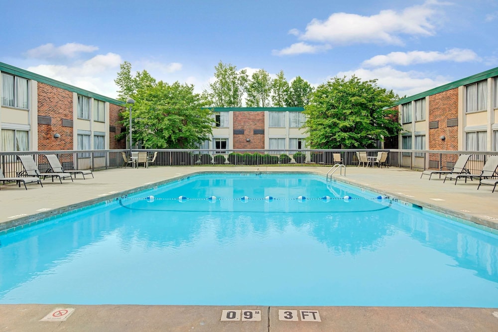 Motel 6 Rock Hill SC - photo 10