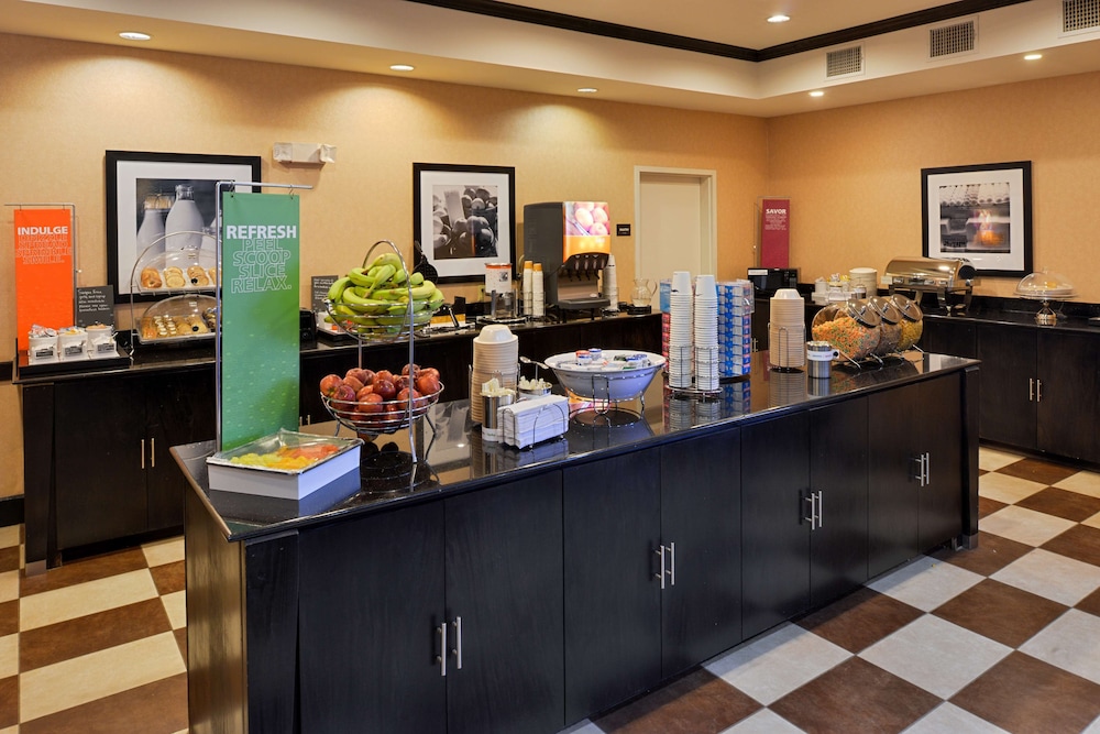 Hampton Inn Pecos - photo 32