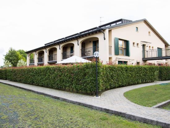 Residence Ca' dei Dogi — 4-Star Luxury Hotel in Martellago, Italy