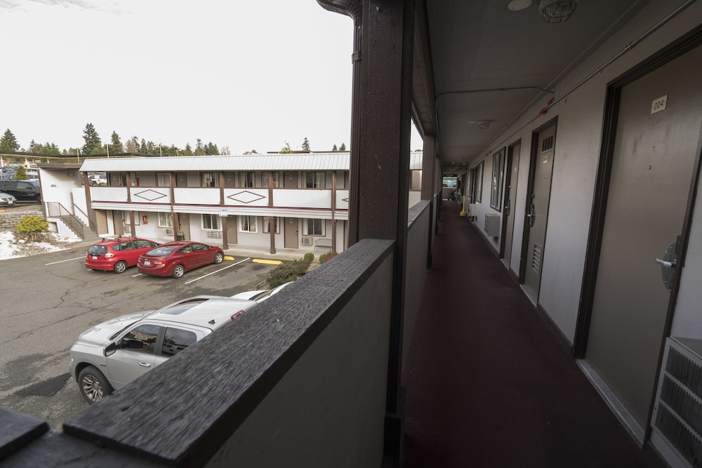 Seatac Inn - photo 32
