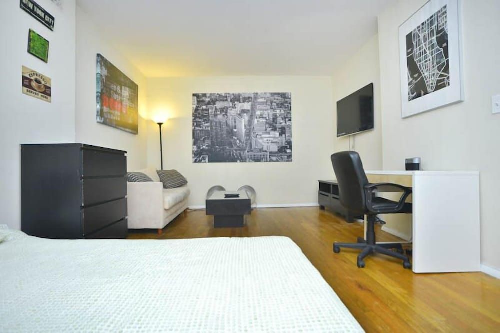 Perfect Studio on Upper East Side - photo 13
