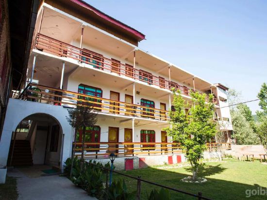 Hotel Hilal Palace - last minute hotel in Srinagar
