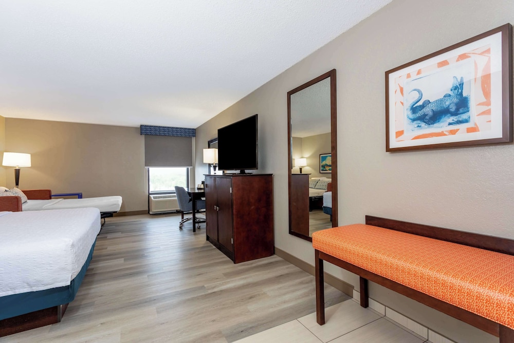Hampton Inn Orlando International Airport - photo 11