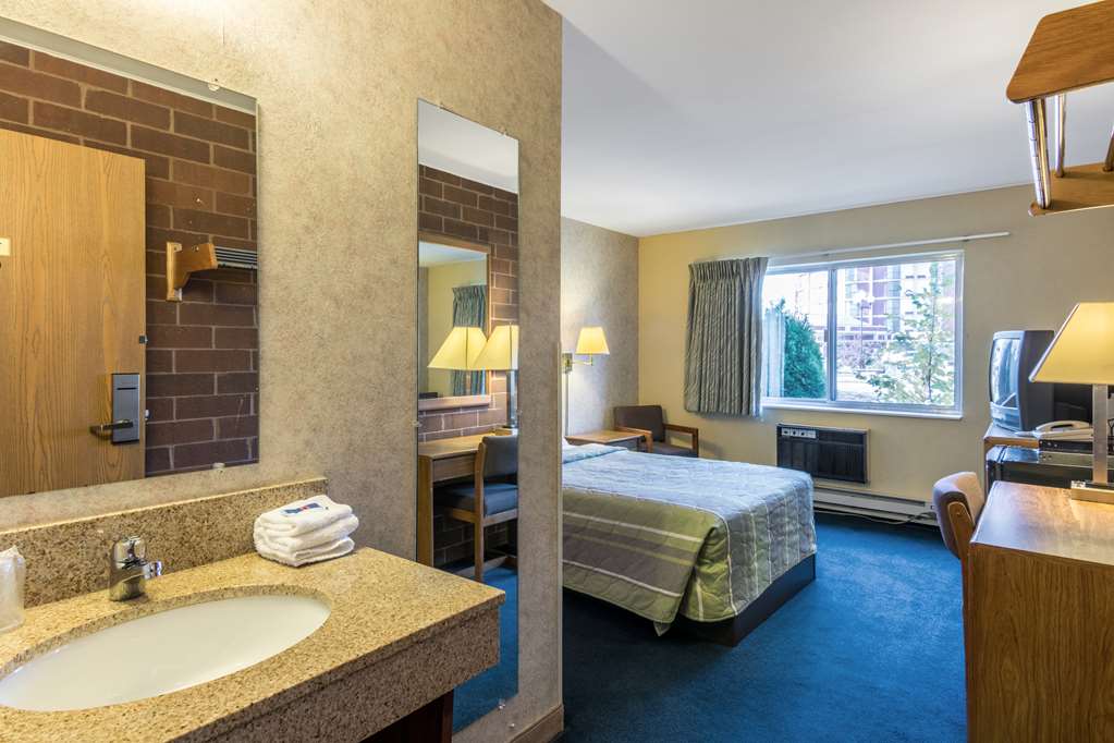 Motel 6 Eau Claire WI - photo 15