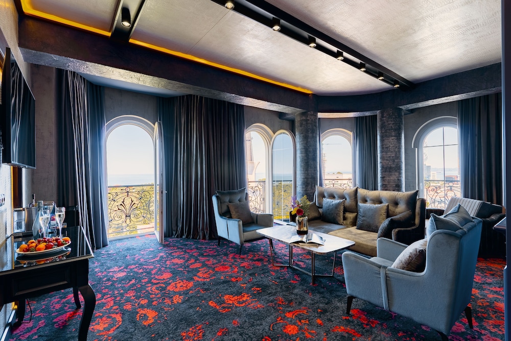 Tapis Rouge Design Boutique Hotel — Batumi — photo 2