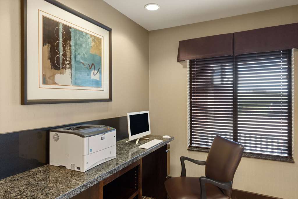 La Quinta Inn & Suites by Wyndham Sioux Falls - photo 9