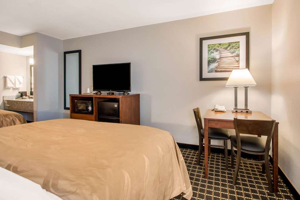Quality Inn Madison West Near University Area - photo 18